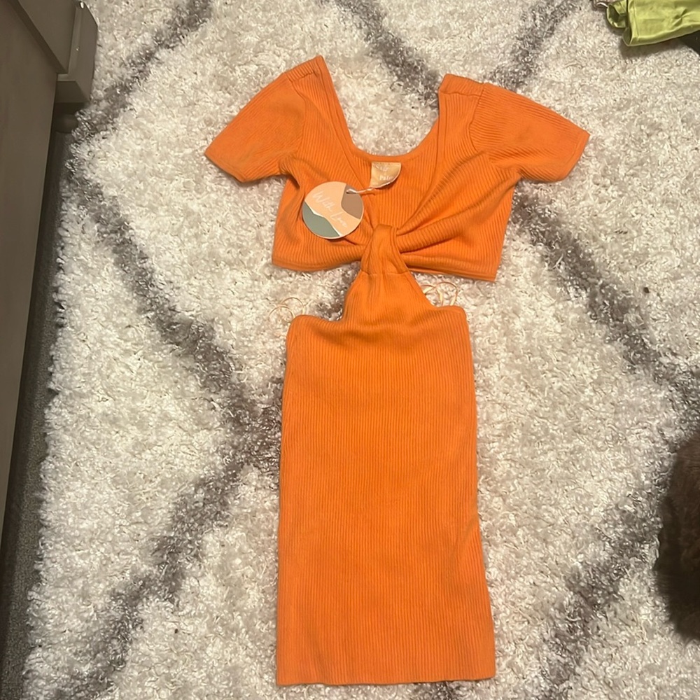 Sage & Paige Look for your knit orange dress